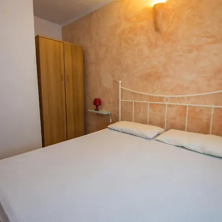 Bilocale Con Balcone 300 Mt Dal Mare
